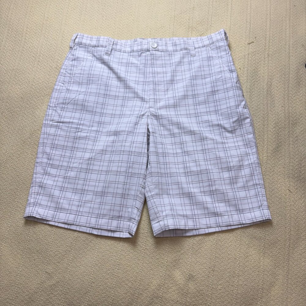 Men's Under Armour Shorts White Stripped Size 38